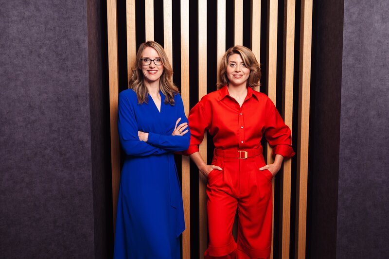 Alena Buyx und Stephanie Rohde. – Bild: Ben Knabe /​ ZDF