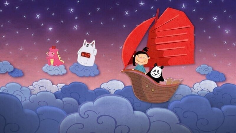 In diesem traditionellen chinesischen Wiegenlied wird das Bett im Traum zu einem Schiff, mit dem das chinesische Mädchen und ihr Panda Plüschtier ein kleines Abenteuer in den Wolken erleben. – Bild: Kinderkanal