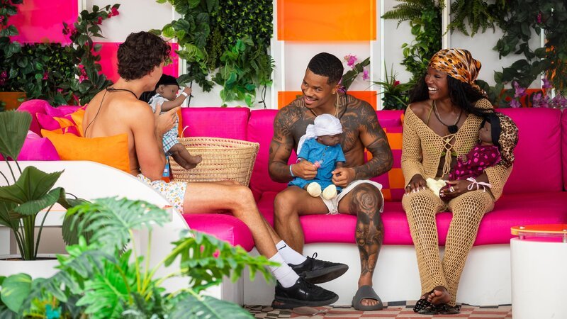 LOVE ISLAND USA -- Episode 731 -- Pictured: (l-r) Nicolas „Nic“ Vansteenberghe, Ace Green, Michelle „Chelley“ Bissainthe – Bild: Peacock TV LLC. /​ Peacock