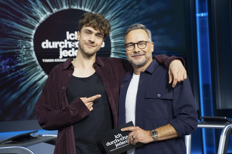 Timon Krause (l.); Matthias Opdenhövel (r.) – Bild: Joyn /​ Joshua Schneider