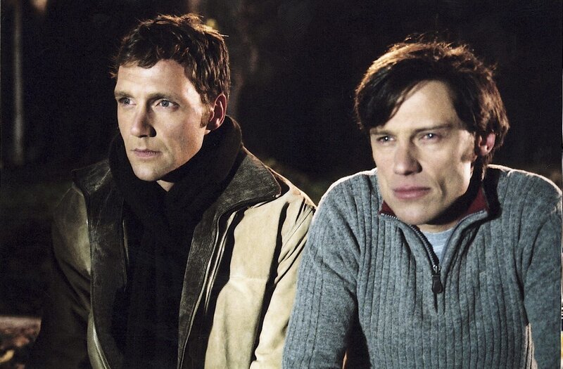 Ein ernstes Wort unter Freunden: Oliver (Patrik Fichte, l.) und Matthias (Andreas Hutzel, r.). – Bild: ZDF/​Daniela Incoronato
