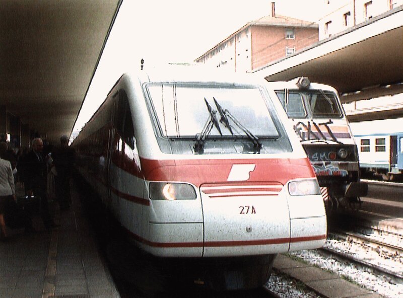 Pendolino – der Neigetechnik-Renner in Italien. – Bild: SWR