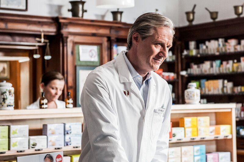 Joseph Lorenz (Dr. Eduard Fally). – Bild: ORF
