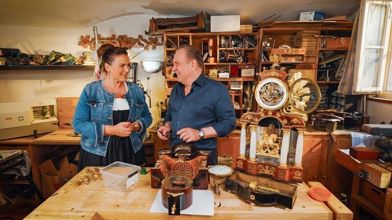 Barbara Karlich, Albert Gilli senior. – Bild: ORF