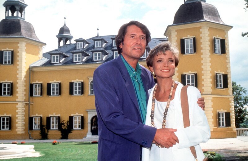 Udo Jürgens (Axel), Uschi Glas (Elke). – Bild: ORF /​ –