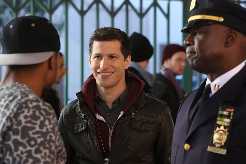 Andy Samberg (Jake Peralta), André Braugher (Ray Holt). – Bild: UNIVERSAL TELEVISION LLC
