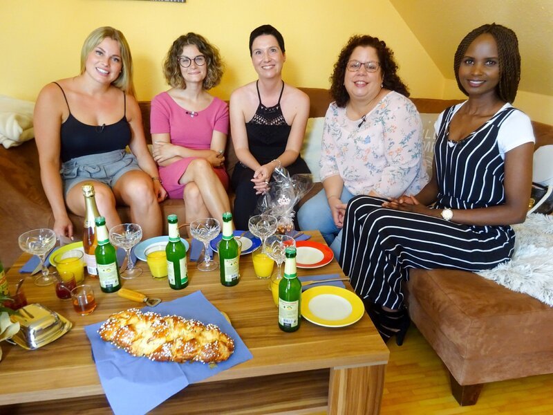 V.l.: Melanie, Marlene, Tina, Katja und Priscilla – Bild: MG RTL D /​ Constantin Ent.