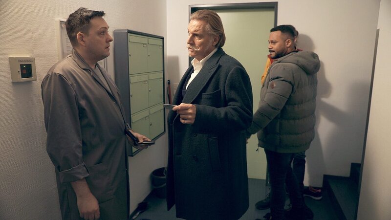 Ingo Lenßen (2.v.l.); Ben Handke (r.) – Bild: Sat.1