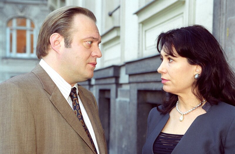 Jan-Gregor Kremp (Karl Dvorak), Brigitte Karner (Christine Zartmann). – Bild: ORF/​DOHR/​Ali