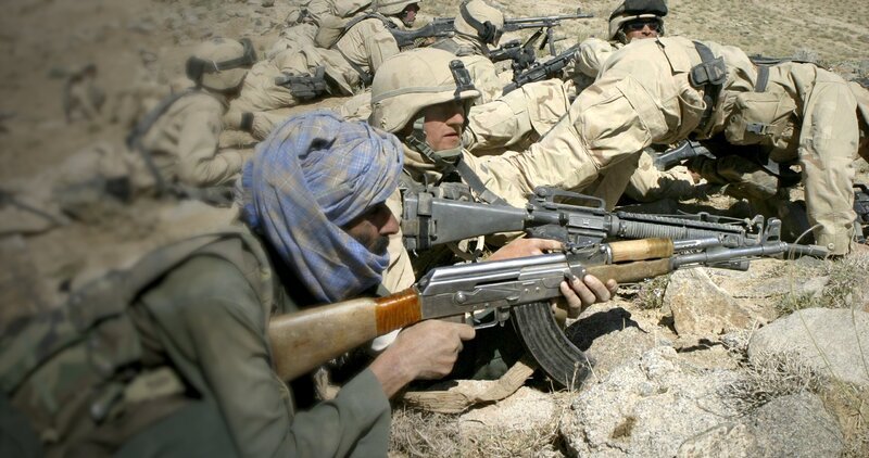 US-Marines kämpfen zusammen mit afghanischen Einheiten. – Bild: ZDFinfo