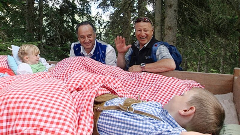 Harry Prünster auf der Kuschelalm am Katschberg. – Bild: ORF