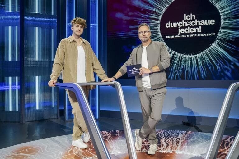 Timon Krause (l.); Matthias Opdenhövel (r.) – Bild: Joyn /​ Joshua Schneider
