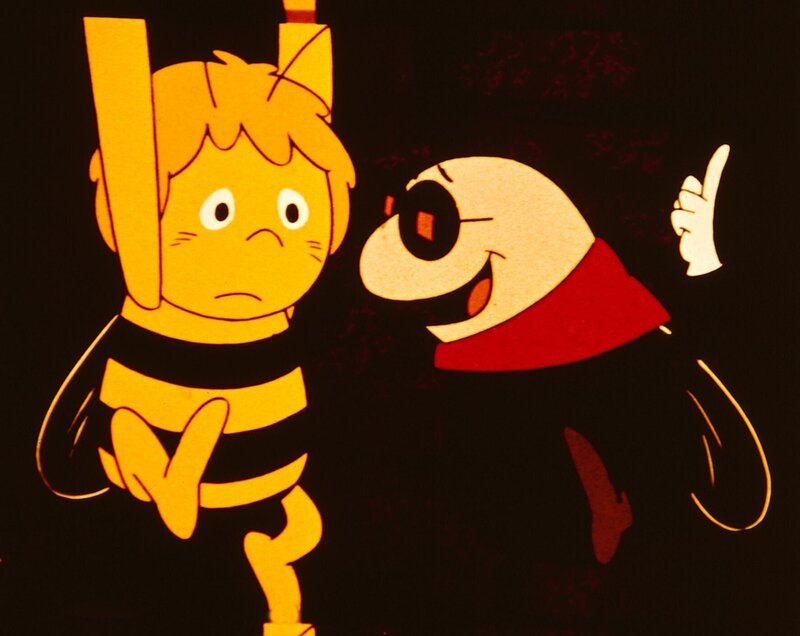 Maja hat Puck überredet, ihr ein Haus zu zeigen – nun muß Maja erkennen, dass es in einem Haus manchmal auch gefährlich sein kann. – Bild: Apollo-Film