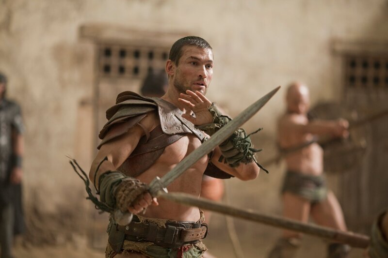 Durch Ilithyias Intrigen entpuppt sich ein Schaukampf für Spartacus (Andy Whitfiled) als ein Kampf auf Leben und Tod … – Bild: Starz Entertainment, LLC