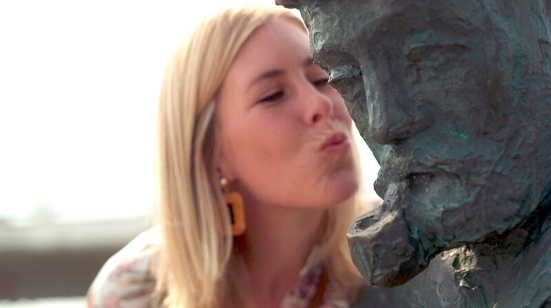 Jana begleitet uns auf unserer Reise entlang der Schlei. © HR, honorarfrei – Verwendung gemäß der AGB im engen inhaltlichen, redaktionellen Zusammenhang mit genannter HR-Sendung bei Nennung „Bild: HR“ (S2). HR/Pressestelle, Tel: 069/155–4954, Fax: -3005 – Bild: HR / HR/Pressestelle Jana begleitet uns auf unserer Reise entlang der Schlei. © HR, honorarfrei – Verwendung gemäß der AGB im engen inhaltlichen, redaktionellen Zusammenhang mit genannter HR-Sendung bei Nennung „Bild: HR“ (S2). HR/Pressestelle, Tel: 069/155–4954, Fax: -3005 – Bild: HR / HR/Pressestelle