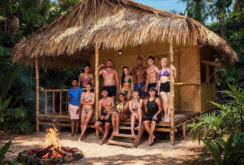 (v.l.n.r.) Dion Brown; Nelly; Nadja Großmann; Maurice Spada; Max Wilschrey; Jeje Lopes; Hati Suarez; Calvin Ogara; Beverly Cmua; Garry Secret; Francesco; Joelina Karabas – Bild: Joyn