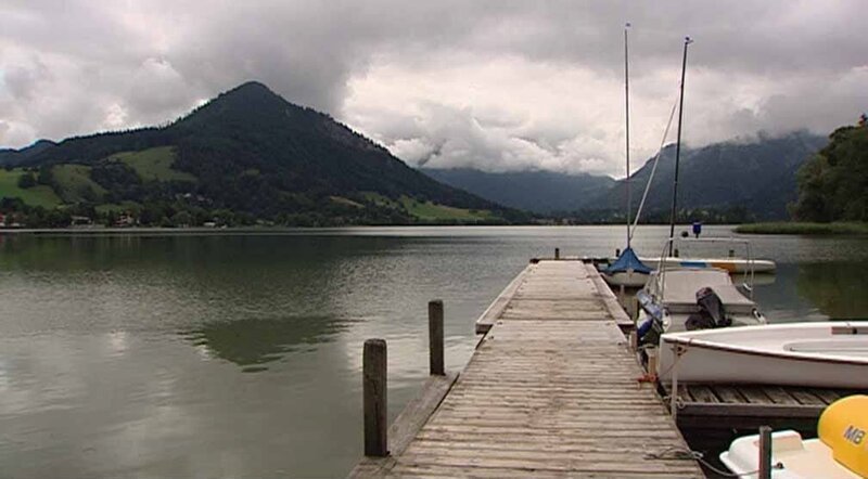 Ein Bootsverleih am Schliersee. – Bild: BR