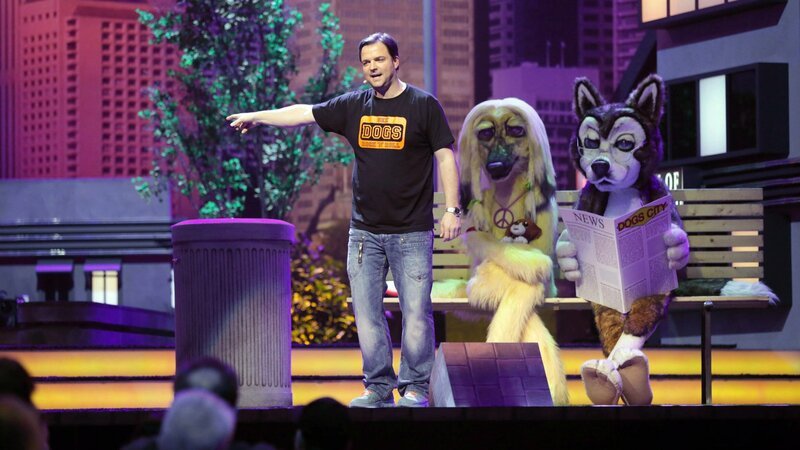 Martin Rütter untersucht humorvoll das Verhalten von Hunden und ihren Besitzern. – Bild: RTLZWEI /​ Jörg Carstensen