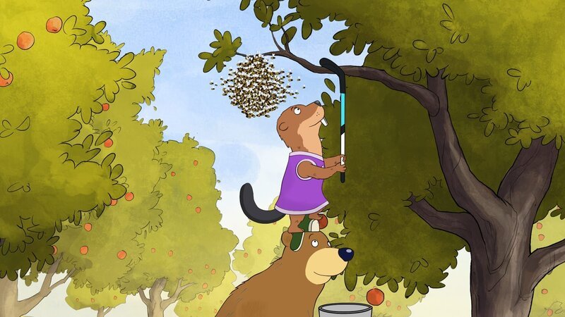 Mit dem Eishockeyschläger holt Bibi gekonnt den Schwarm Bienen vom Baum. – Bild: rbb/​MDR/​TRIKK17