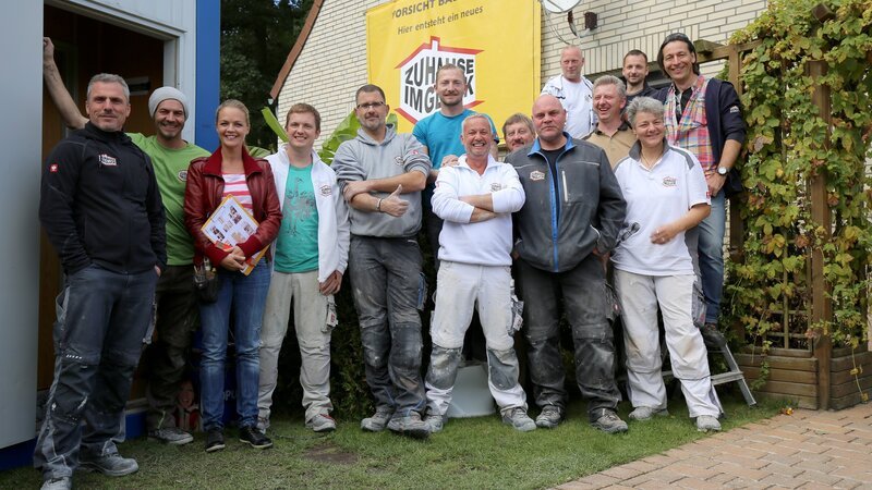 Das Team von „Zuhause im Glück“ will der Familie unbedingt helfen – Bild: RTL II