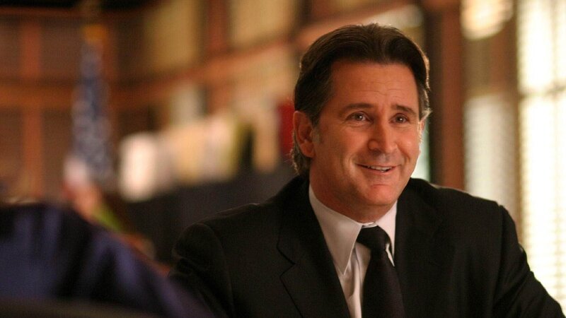 Der Motivationstrainer und Selbsthilfe-Guru Will Sterling wird als vermisst gemeldet. Während der Ermittlungen finden Jack (Anthony LaPaglia) und sein Team heraus, dass dieser seine eigene Entführung vorgetäuscht haben könnte, um sich vor seinen Feinden zu schützen. Jack (Anthony LaPaglia, li.) – Bild: SUPER RTL