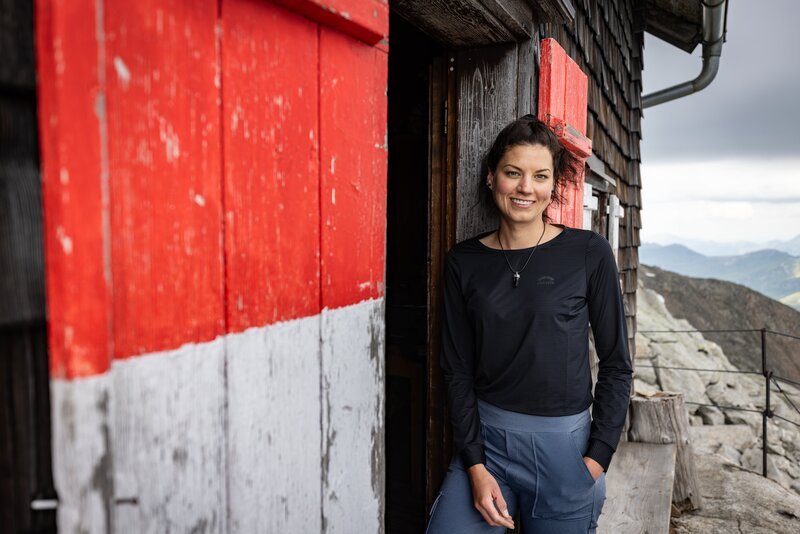 Anna Enzinger, Hüttenwirtin der Rojacher Hütte – Bild: ServusTV /​ Gulliver Theis /​ www.gullivertheis.de /​ Gulliver Theis