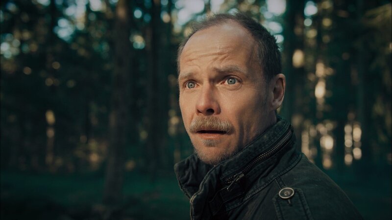 Micha Oberländer (Matthias Koeberlin) ist dem Täter auf der Spur. – Bild: ZDF