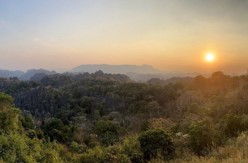 Karstwald in Phu Hin Bun – Bild: Christian Schidlowski