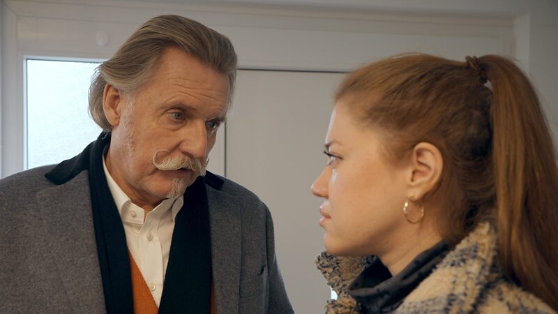 Ingo Lenßen (l.); Sarah Grüner (r.) – Bild: Sat.1