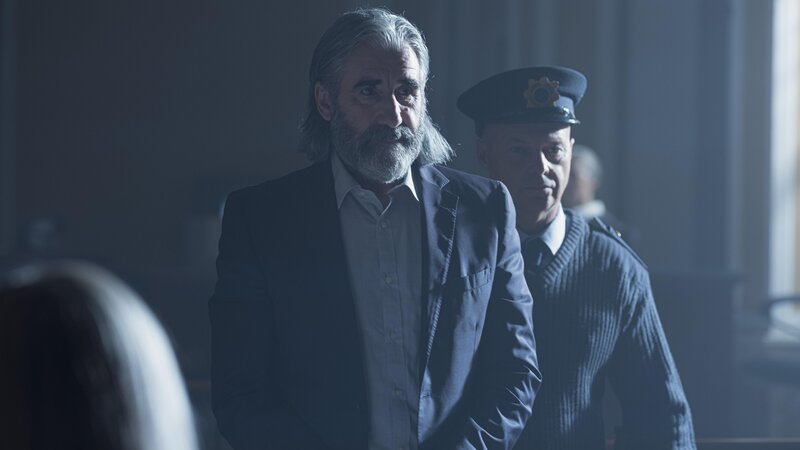 Dr. Arthur Wilde (John Lynch, l.) – Bild: MEDIAPRO CANARIAS, S.L.U.