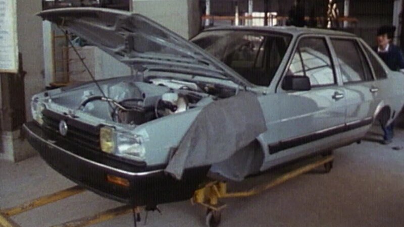 Ein VW Santana, produziert in China. – Bild: BR, WDR /​ BR/​WDR