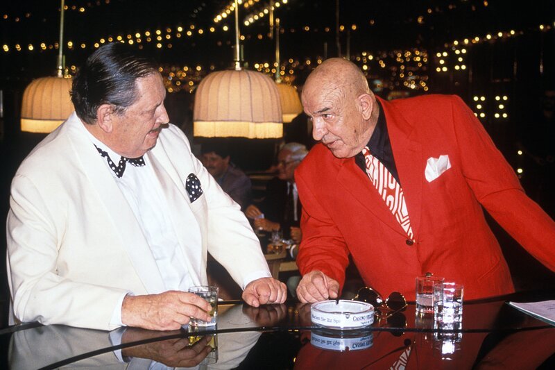 Telly Savalas (Teddy, re.). – Bild: ORF 2