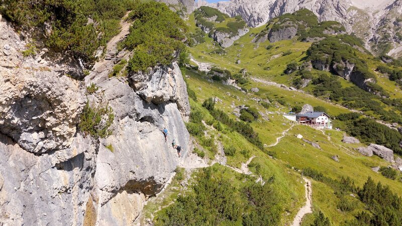 Klettersteig bei der Muttekopfhütte in den Lechtaler Alpen. – Bild: ORF/splash productions gmbh Klettersteig bei der Muttekopfhütte in den Lechtaler Alpen. – Bild: ORF/splash productions gmbh