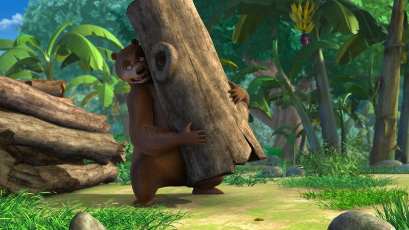 Balu beim Gewichtheben mit Baumstämmen – Bild: ZDF/​ZDF/​DQ Entertainment