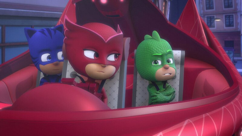 L-R: Catboy (voiced by Jacob Ewaniuk), Owlette (voiced by Addison Holley), Gekko (voiced by Kyle Breitkopf) – Bild: Disney Channel (DE)
