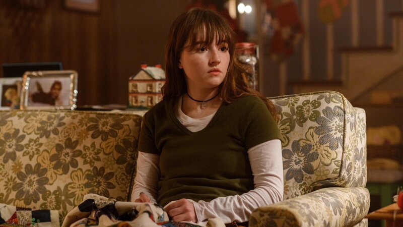 Dopesick Staffel 1 Folge 2 Dem Opioid ausgeliefert: Kaitlyn Dever als Betsy Mallum – Bild: SRF/​Motion Picture/​20th Television