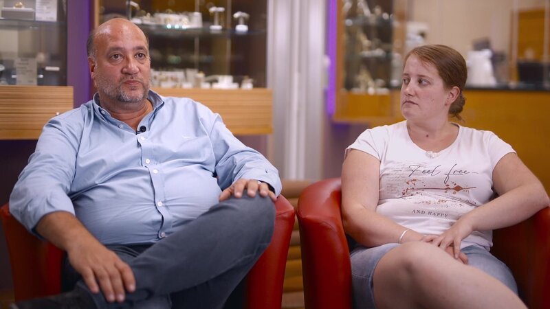 Nikolaus und Angelina Bode – Bild: RTL /​ Schätze, Schutz und scharfe Gebote