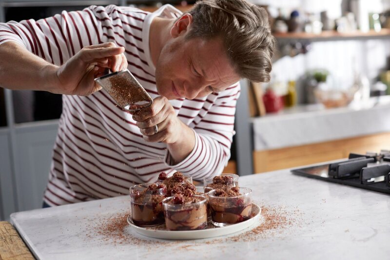 Jamie Oliver – Bild: RTL /​ © 2017 Jamie Oliver Enterprises Limited