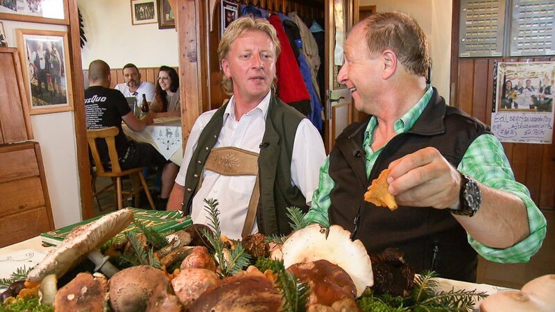 Hansi Teubenbacher (Schwammerlwirt), Harry Prünster. – Bild: ORF