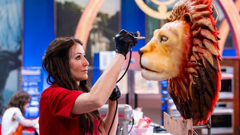 Die Teilnehmerin Heather Tocco, zu sehen in Staffel 2 von Harry Potter: Wizards of Baking – Bild: RTL