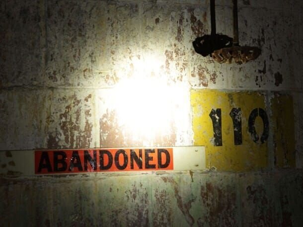 A marked section of the paper mill that is abandoned. – Bild: National Geographic Society