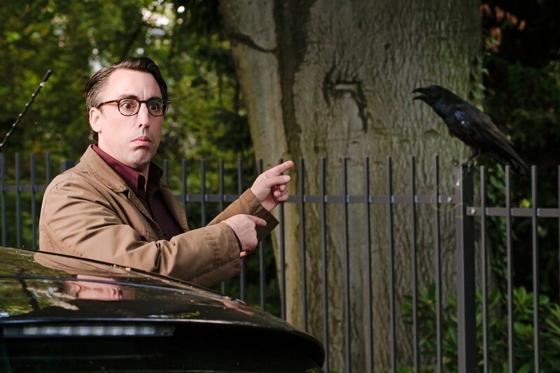 Eugen (Alexander Schubert) ist ratlos. – Bild: RTL /​ Stefan Erhard
