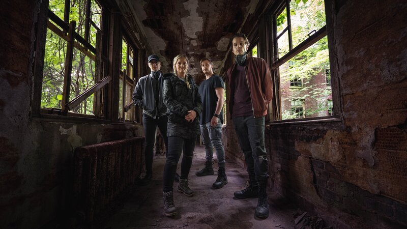 Tanner Wiseman, Chelsea Laden, Alex Schroeder and Dakota Laden at Norwich State Hospital, as seen on Travel Channel’s Destination Fear. – Bild: 2022 Warner Bros. Discovery, Inc. or its subsidiaries and affiliates. All rights reserved.