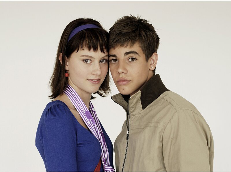 Mitteldeutscher Rundfunk: „Schloss Einstein“, Arbeitsbild, Portrait, Coco(Luisa Liebtrau, links) und Manuel (Florian Wünsche, rechts). Kinderserie Deutschland 2007, ab 05. Januar 2008 im KI.KA. – Bild: MDR /​ Anke Neugebauer