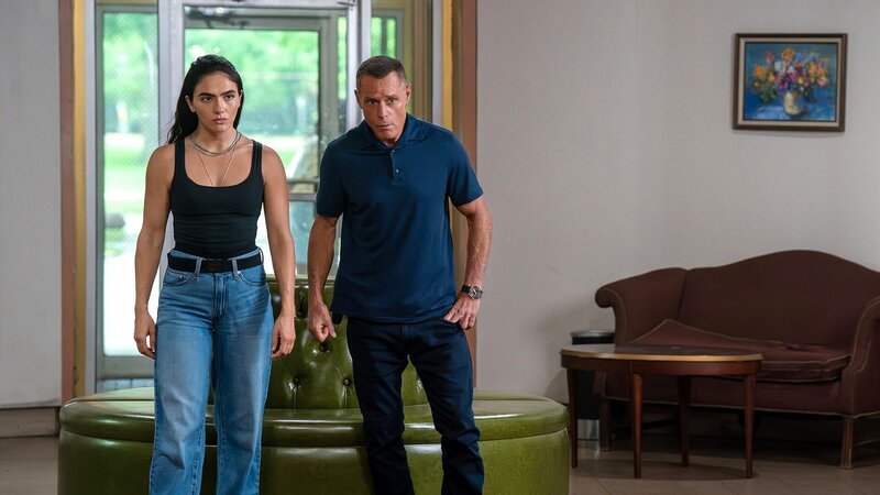 Eva Imani (Arienne Mandi) und Hank Voight (Jason Beghe) – Bild: AXN Black