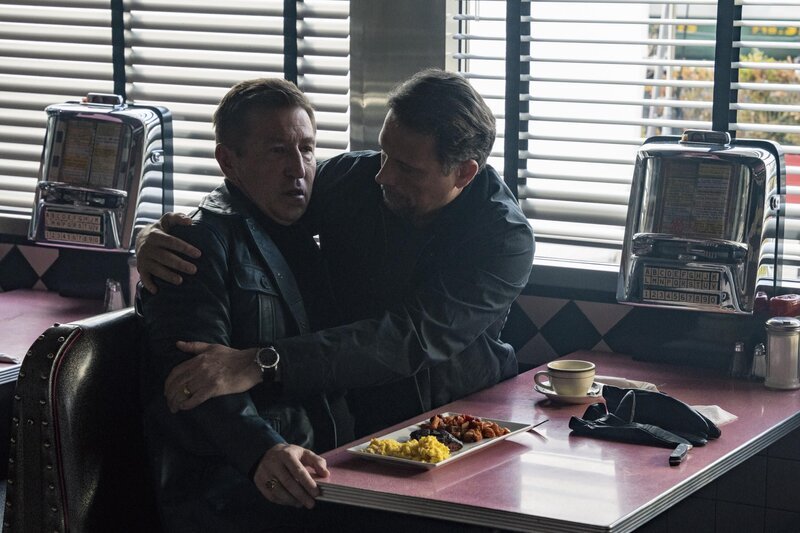 „Roleplay“ – CBS Original Series FBI, scheduled to air on Monday, May 4 (9:00⁠–⁠10:00 PM, ET/​PT). Pictured (L-R): Pasha Lychnikoff as Andrei Ovechkin and Jeremy Sisto as Assistant Special Agent in Charge Jubal Valentine. – Bild: CBS Broadcasting, Inc. All Rights Reserved. /​ Bennett Raglin