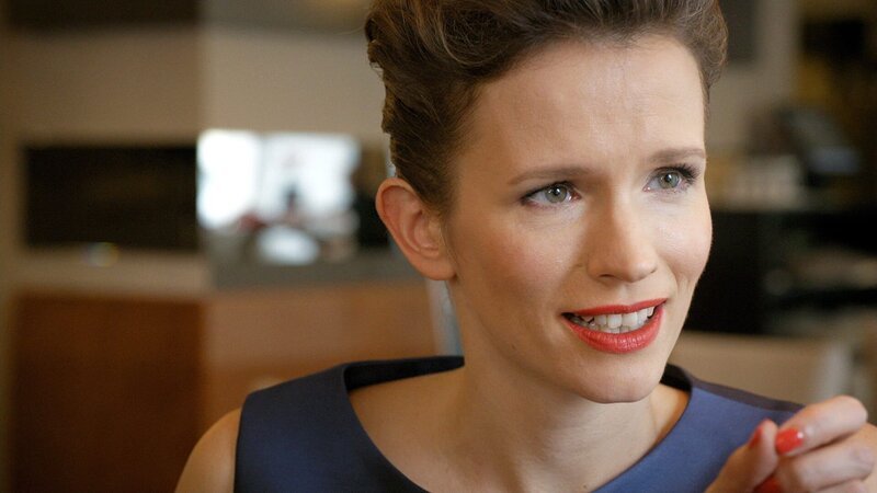 Adina Vetter (Sabine Herold). – Bild: ORF 1