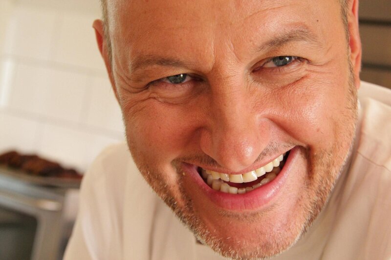 Er hat für jedes gastronomische Problem eine Lösung: Sternekoch Frank Rosin … – Bild: Kabel Eins