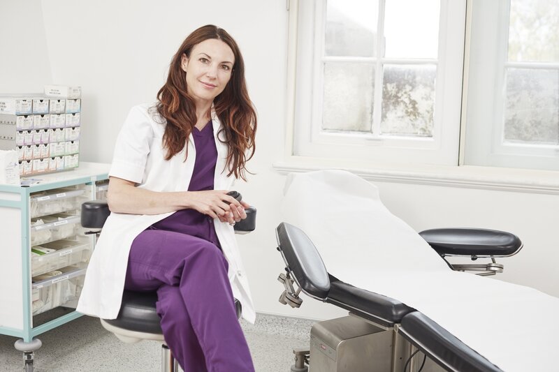 Dr Emma – Bad Skin Clinic S02 – Bild: Quest Red /​ Discovery Communications, LLC
