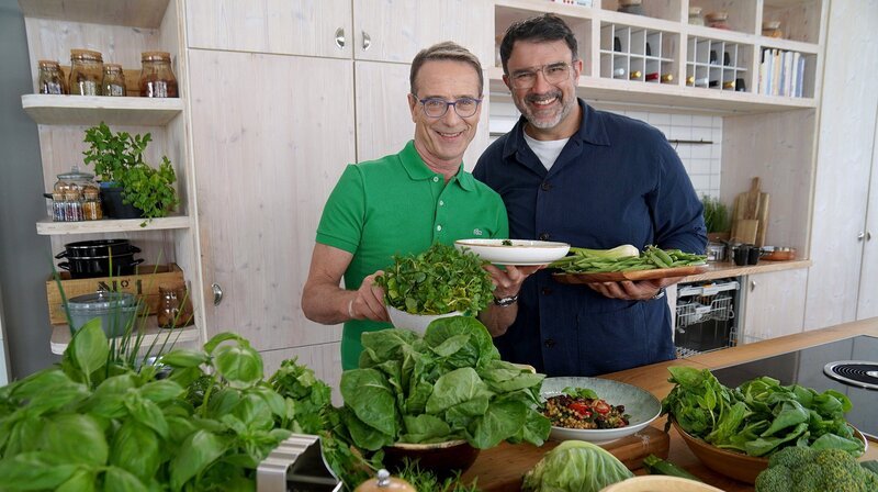 Dr. Matthias Riedl und Tarik Rose. – Bild: NDR/​Florian Kruck